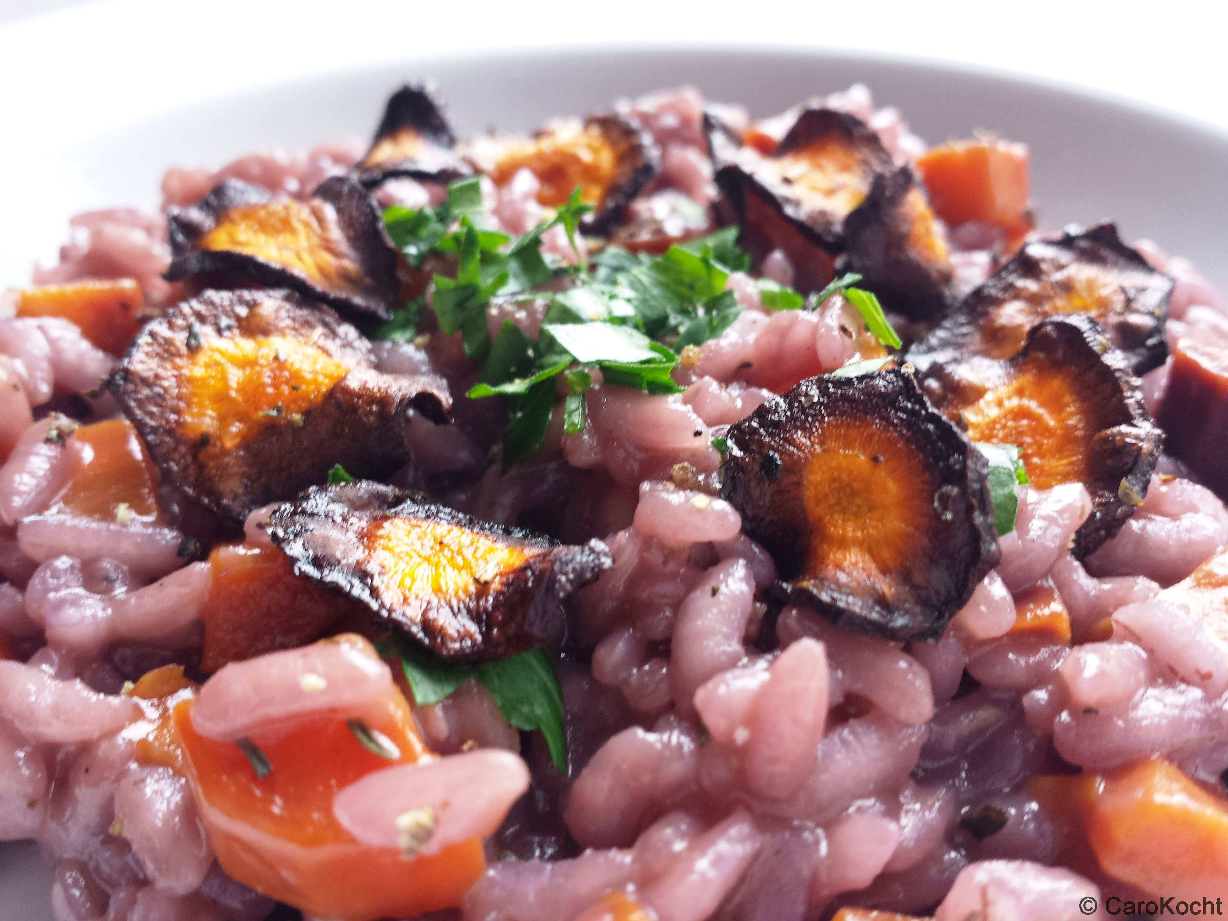 Lila-Karotten-Risotto mit Karottenchips • CAROKOCHT